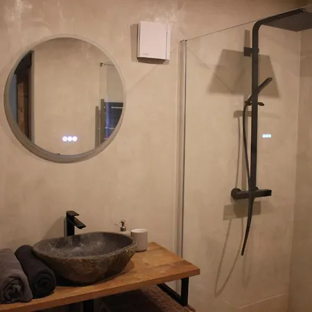 Le Des Croisettes 펜션 *